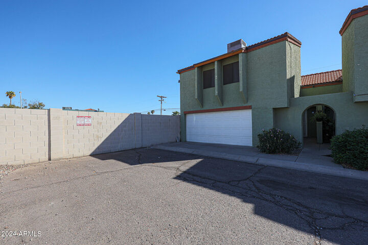 Property Photo: 2202 W Glenrosa Avenue 1 AZ 85015