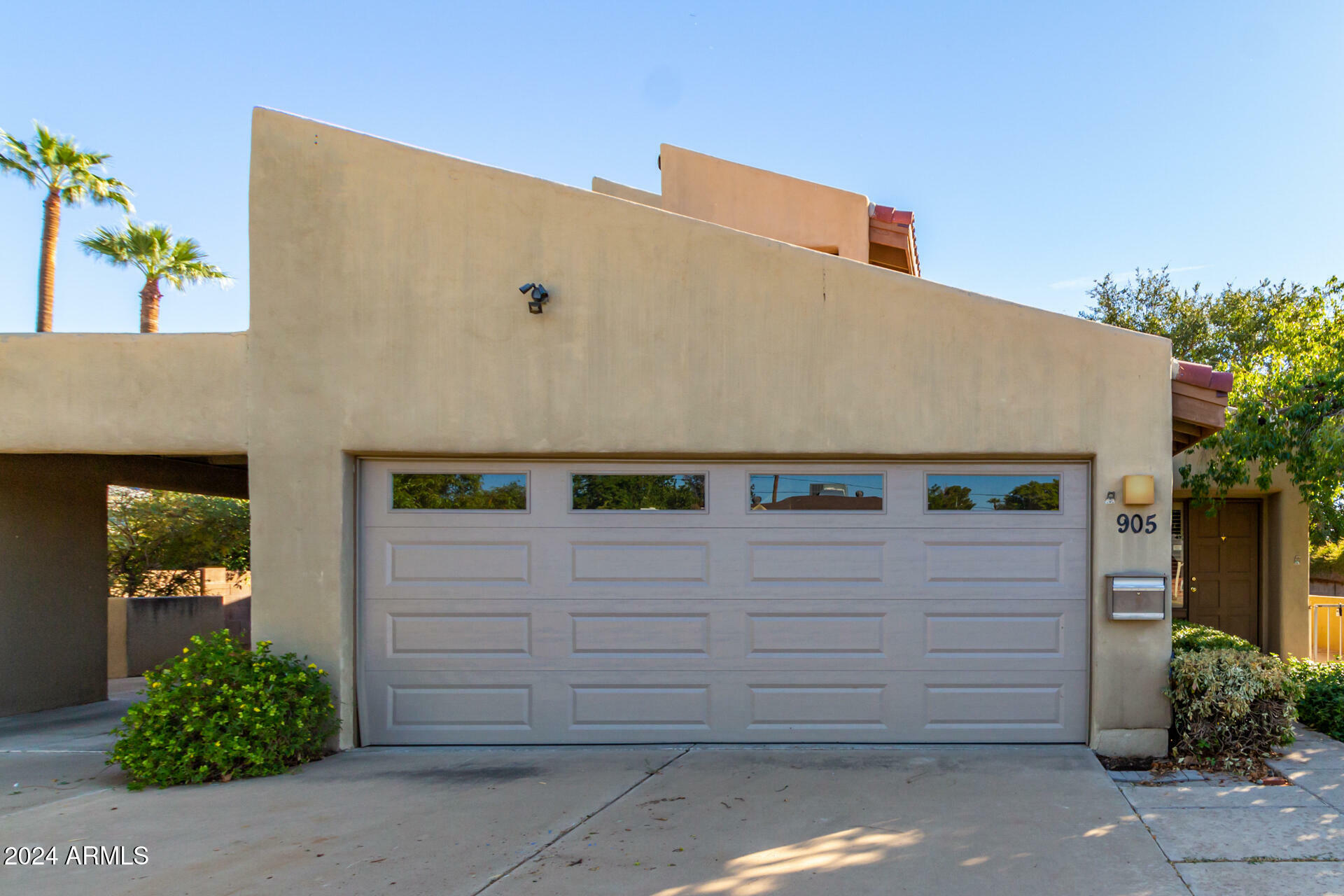 Property Photo:  905 E Ocotillo Road  AZ 85014 