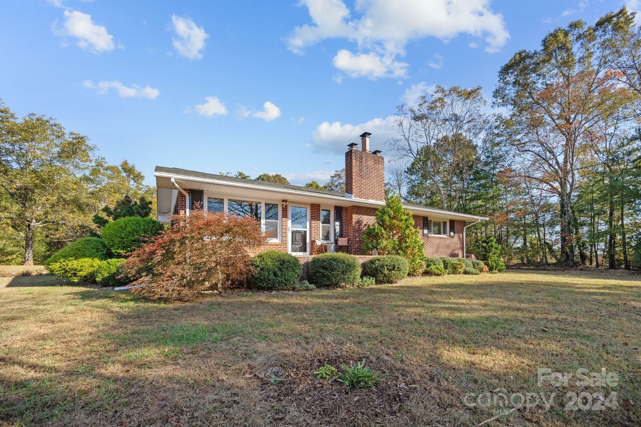 Property Photo:  1401 Union Road  NC 28139 