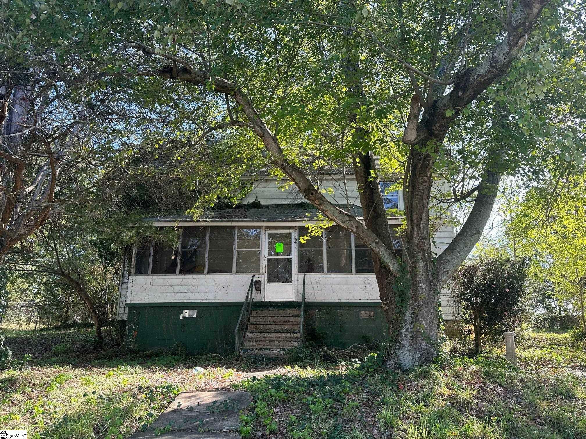 Property Photo:  10 Hammett Street  SC 29673 