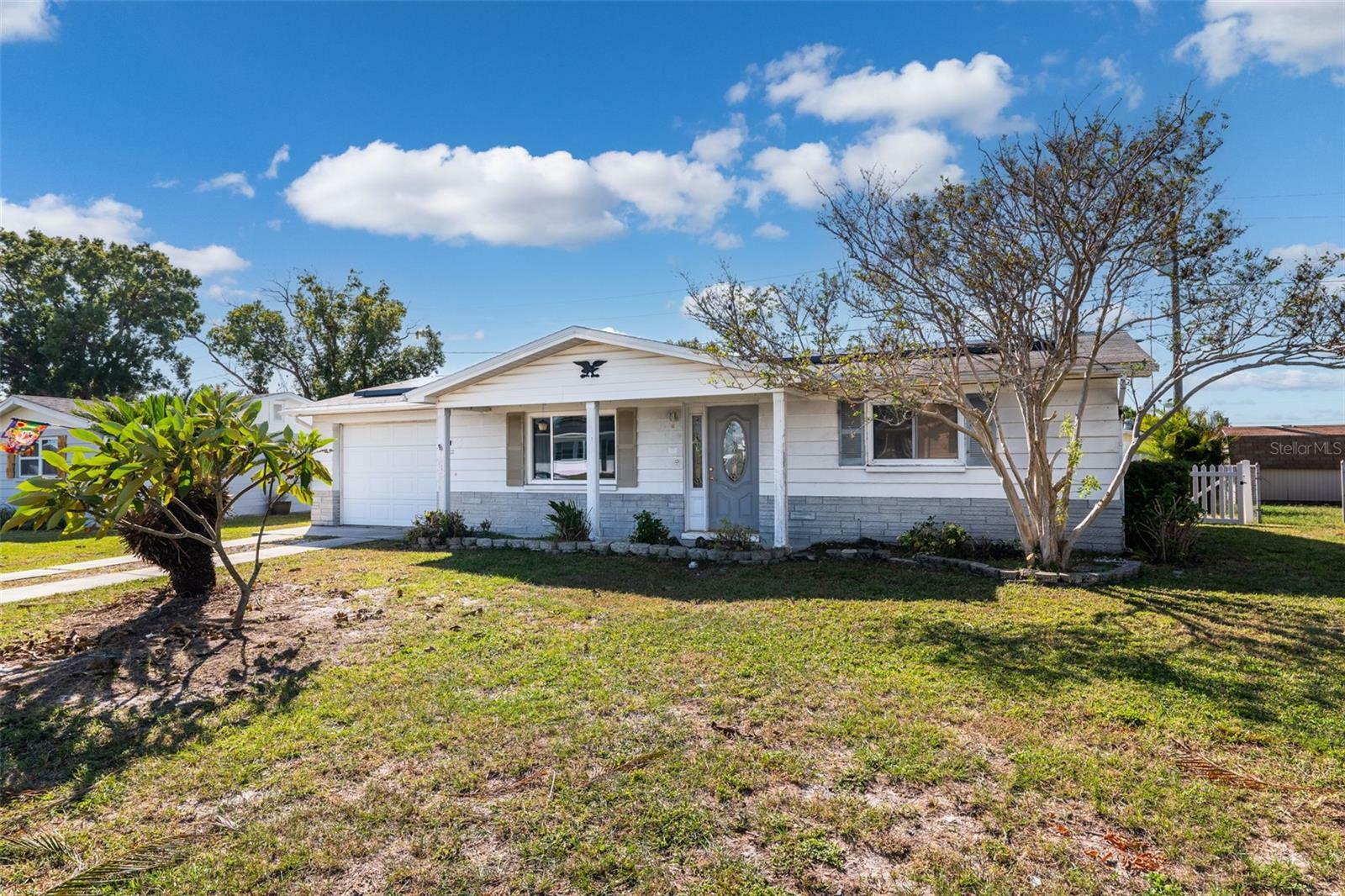 Property Photo: 3615 Latimer Street FL 34652
