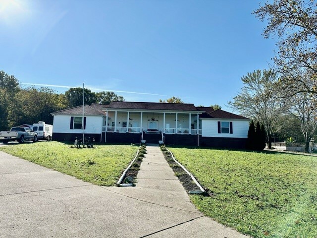 5312 W Trimble Rd W  Milton TN 37118 photo