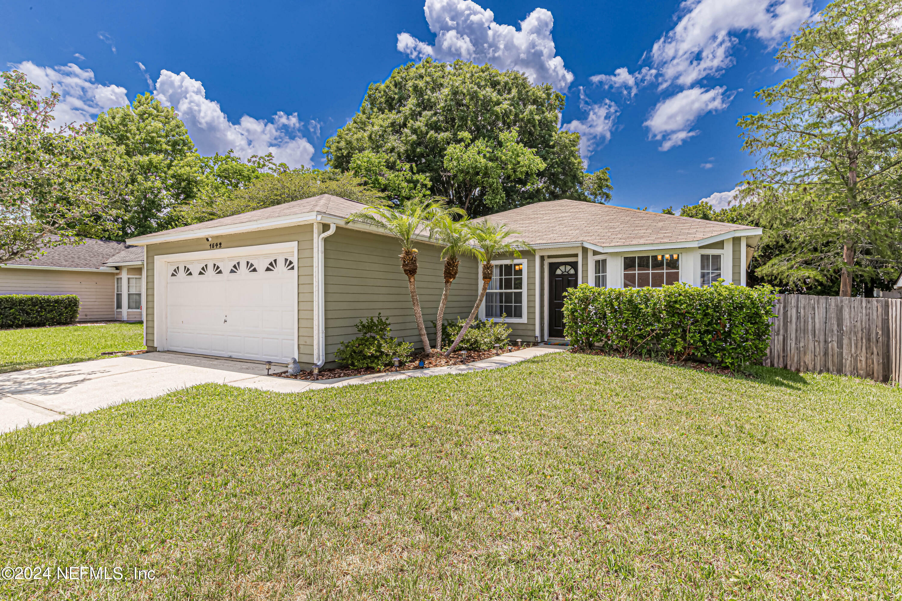 Property Photo:  1542 Hope Valley Drive  FL 32221 