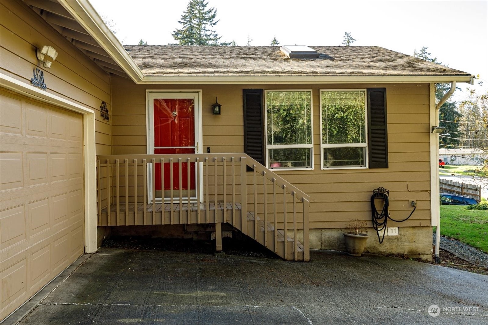 Property Photo:  4538 Siesta Place  WA 98277 