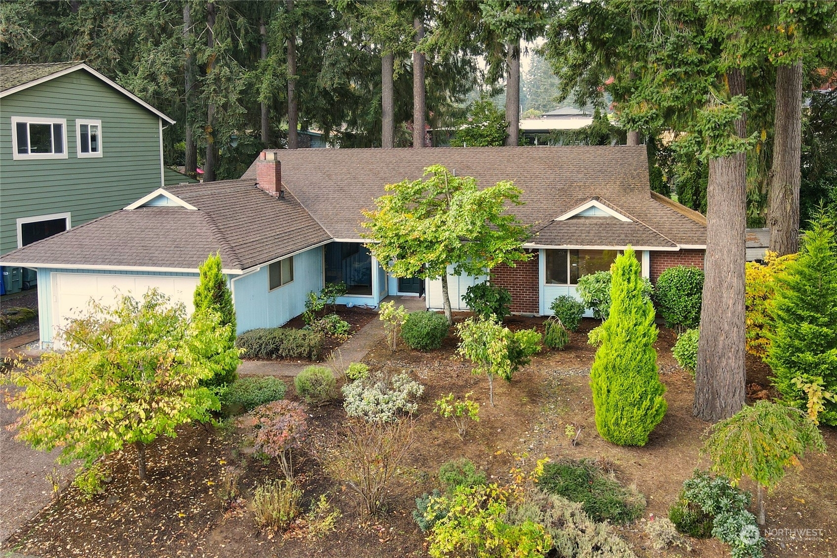 Property Photo:  2627 168th Avenue NE  WA 98008 