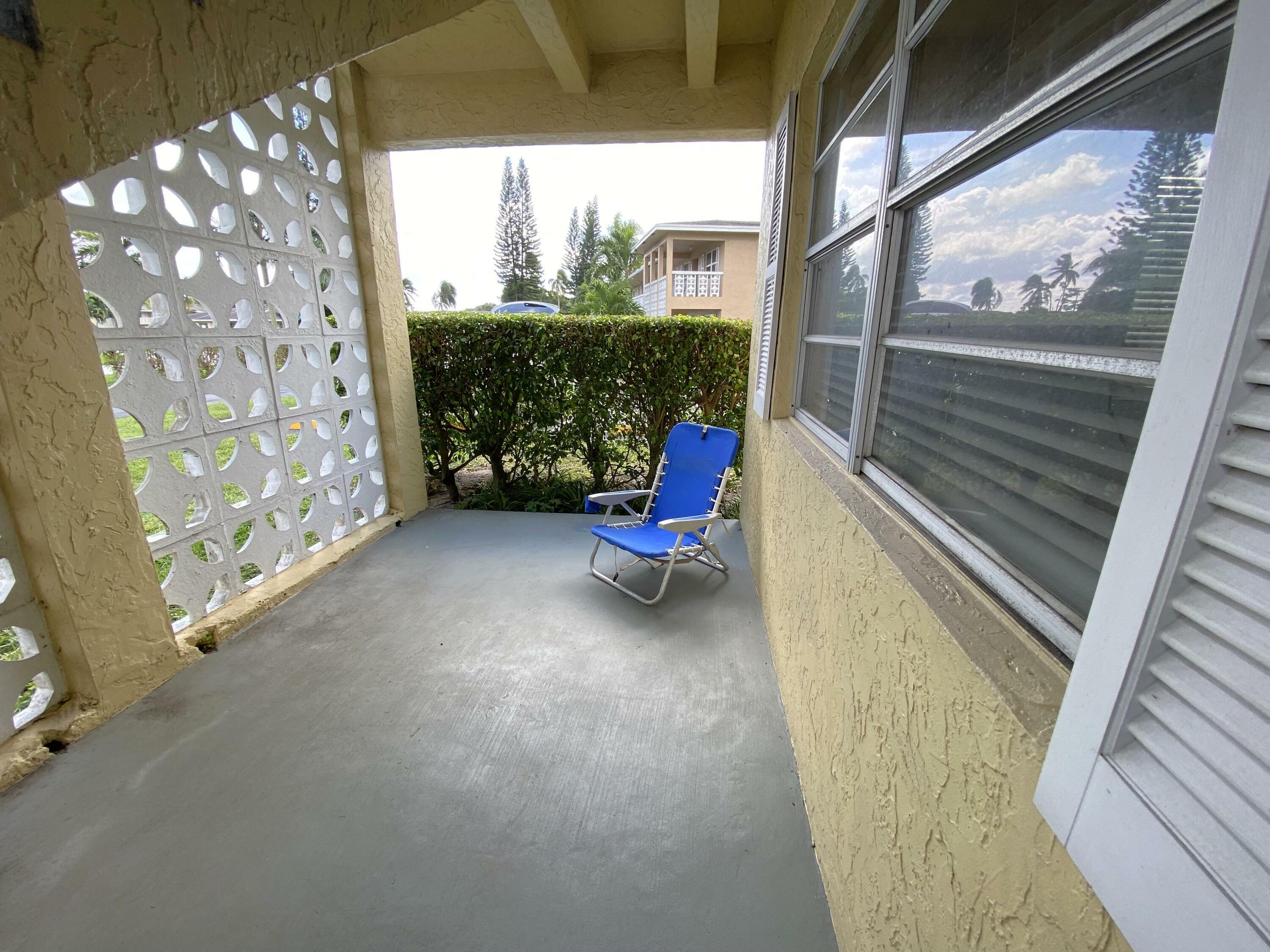 Property Photo:  1141 Violet Terrace 101  FL 33445 