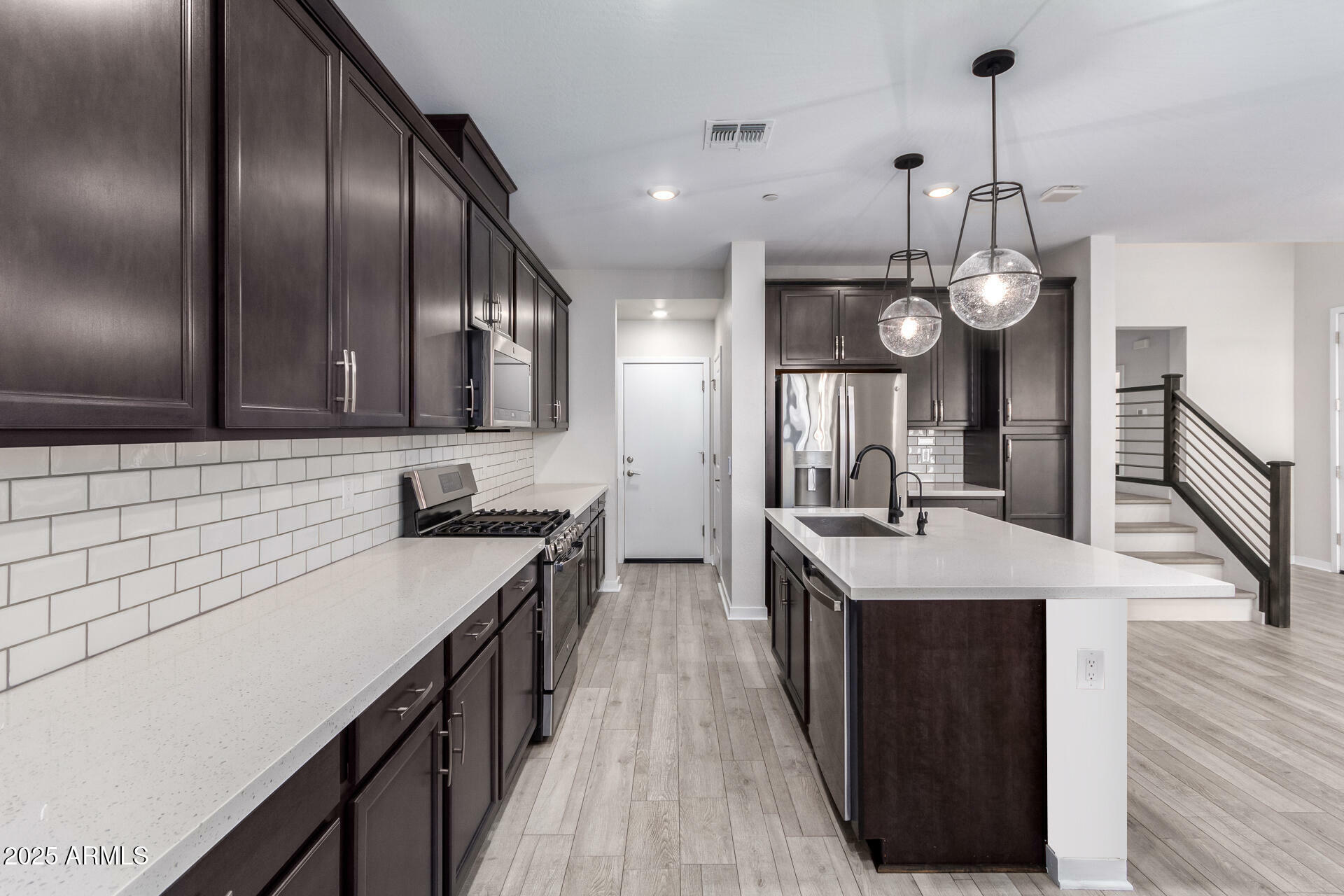 Property Photo: 756 E Zion Drive 103 AZ 85297