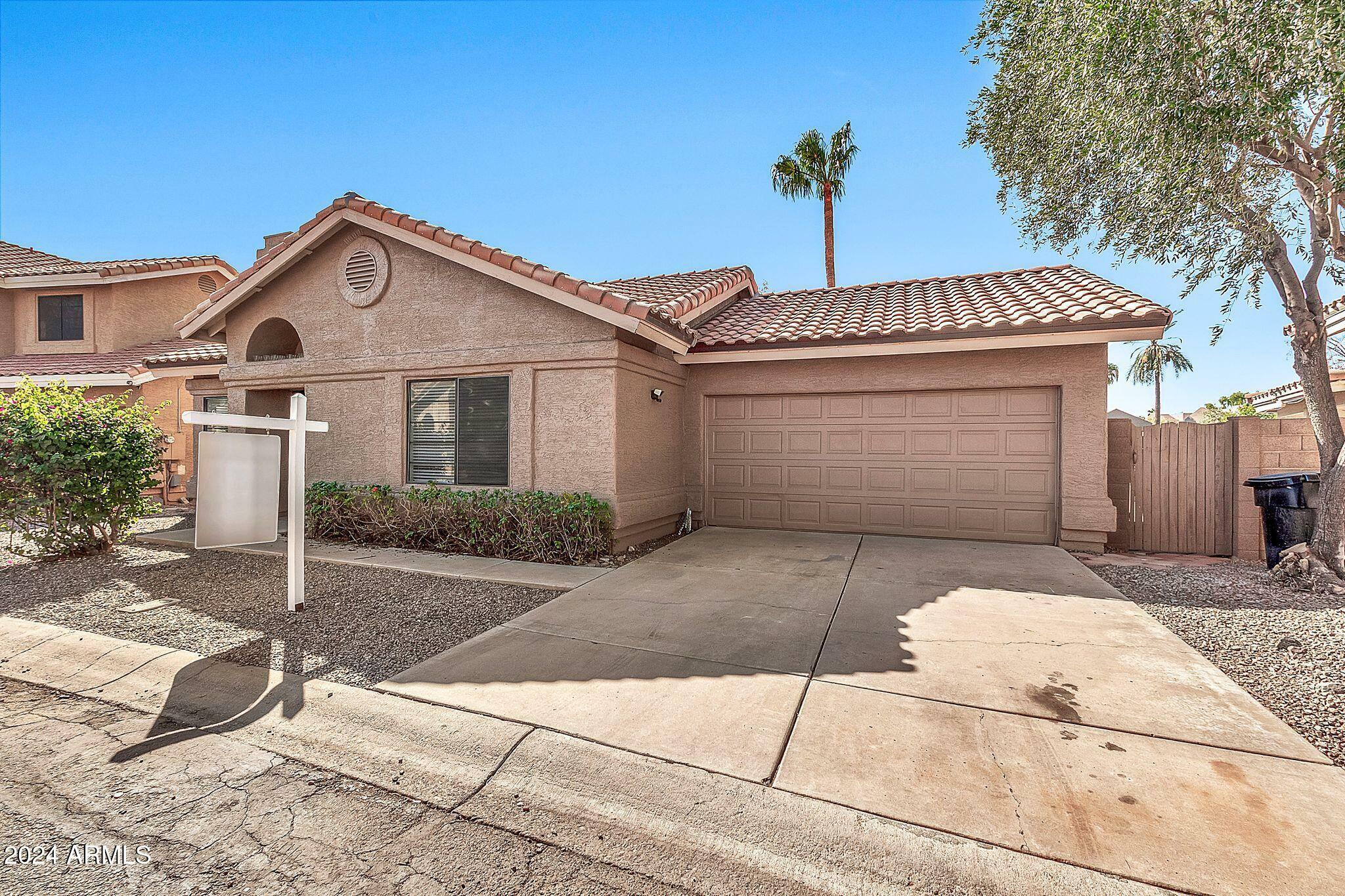 Property Photo:  1332 N Brittany Lane  AZ 85233 