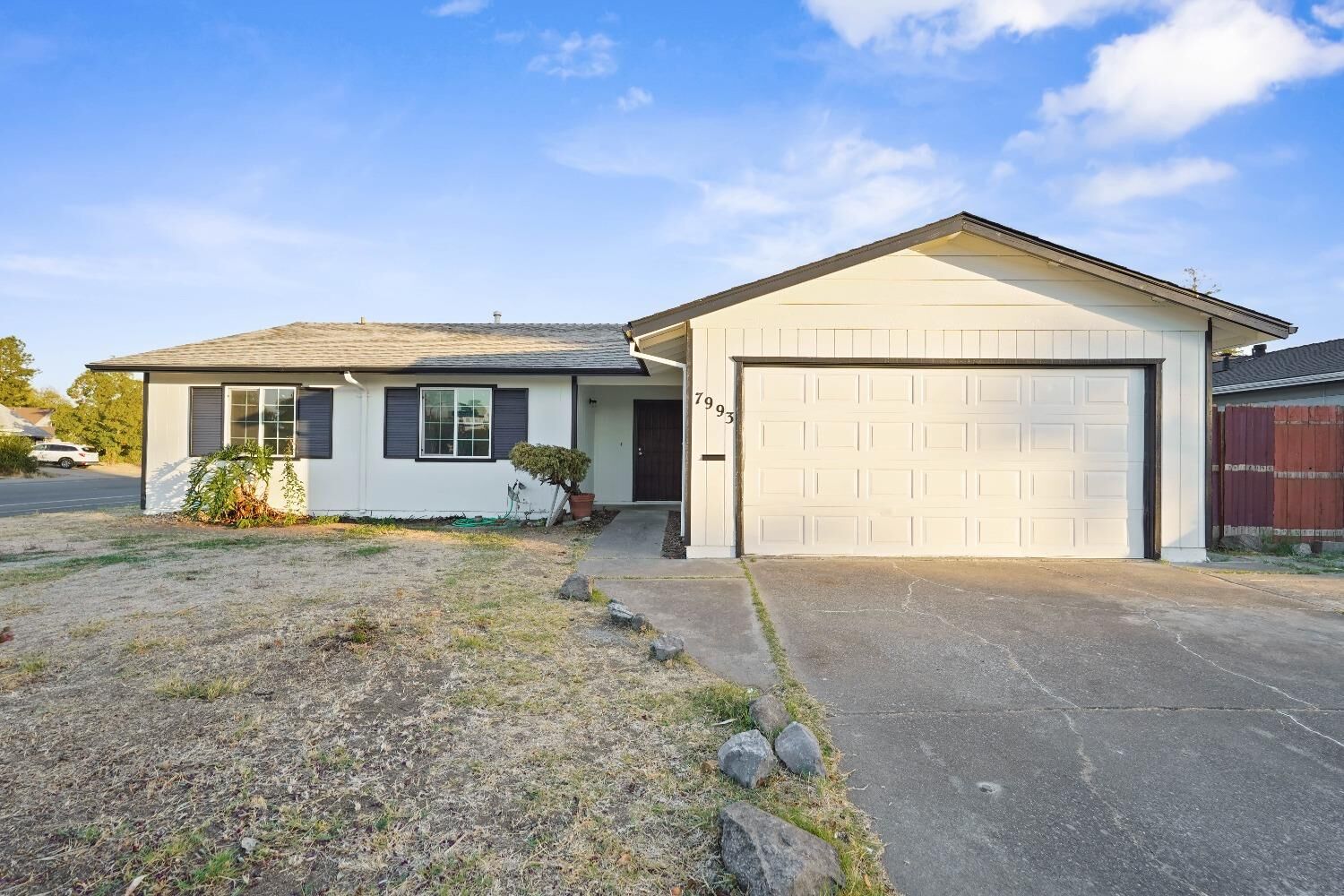 Property Photo: 7993 Franciscan Way CA 95823