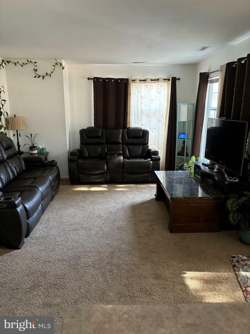 Property Photo:  1768 N Dove Road Ab  PA 19067 