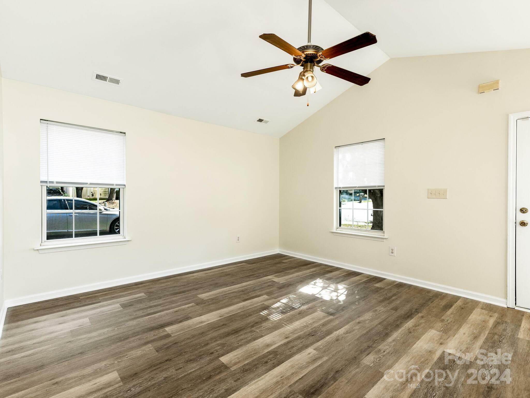 Property Photo:  1623 Forest Stream Court  NC 28213 