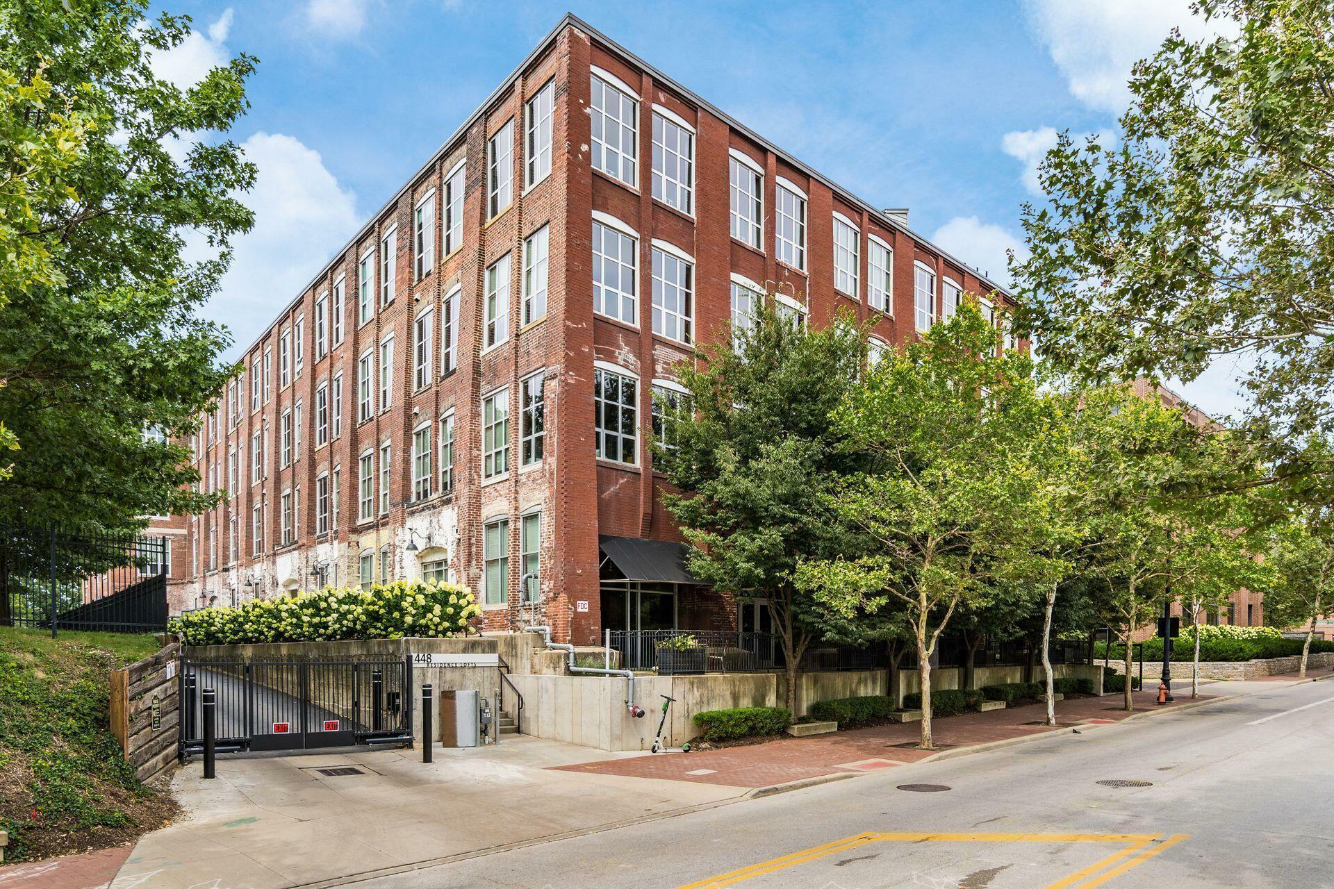 448 W Nationwide Boulevard  Columbus OH 43215 photo