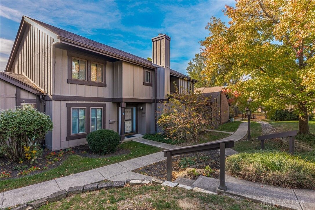 Property Photo:  6093 Single Tree Lane  OH 45459