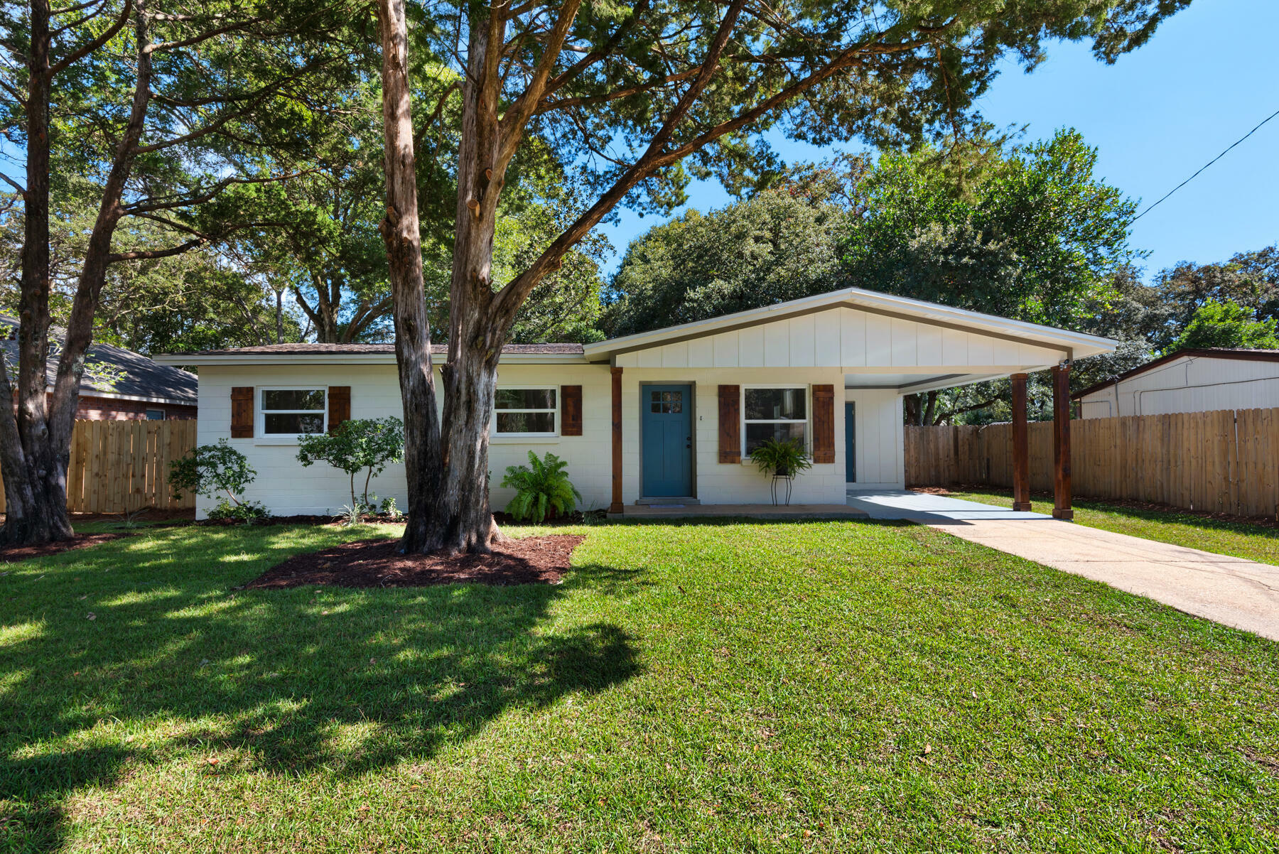 Property Photo:  717 Tuxedo Drive  FL 32547 