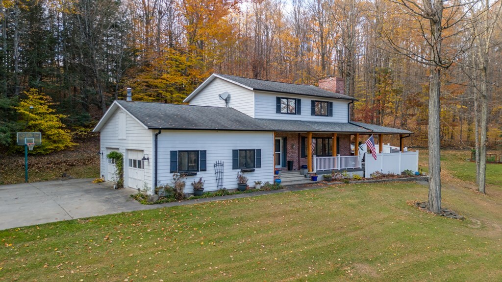 Property Photo:  533 Lakeside Dr  PA 18840 