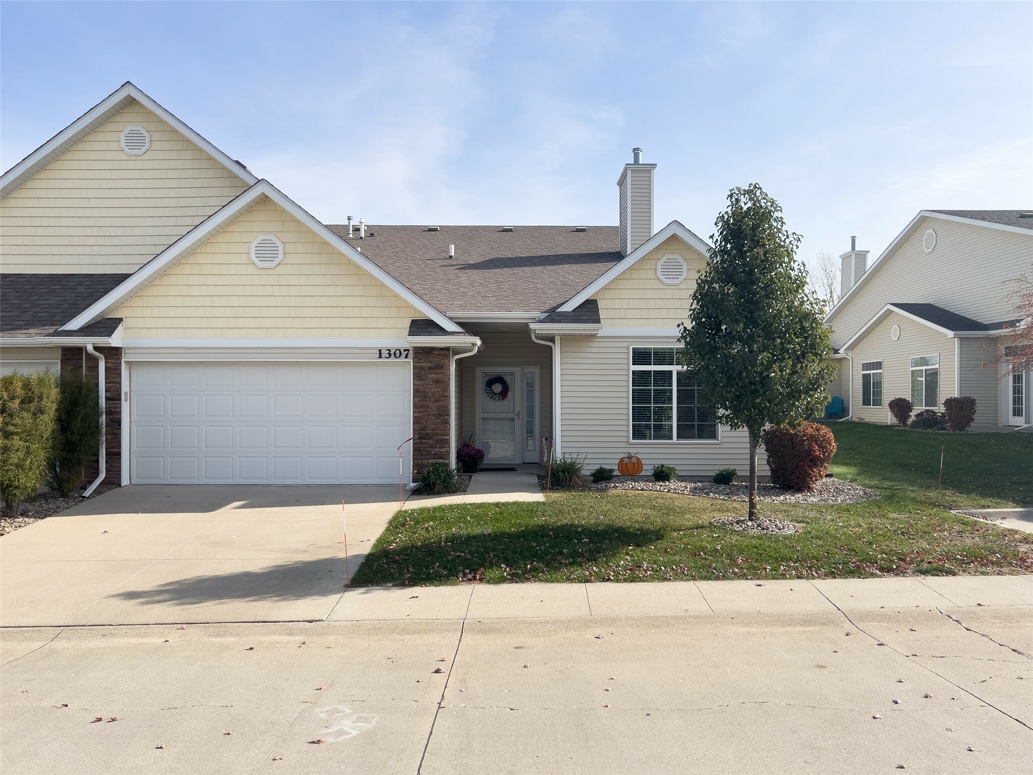 Property Photo:  1307 SE Birch Lane  IA 50021 