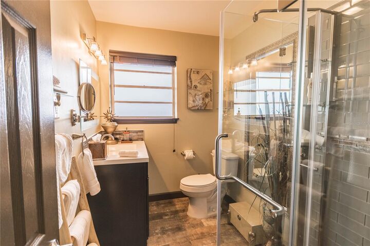 Property Photo:  600 Oakridge Boulevard  FL 32118 