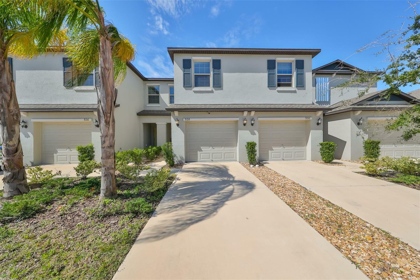 Property Photo:  928 Royal Empress Drive  FL 33570 