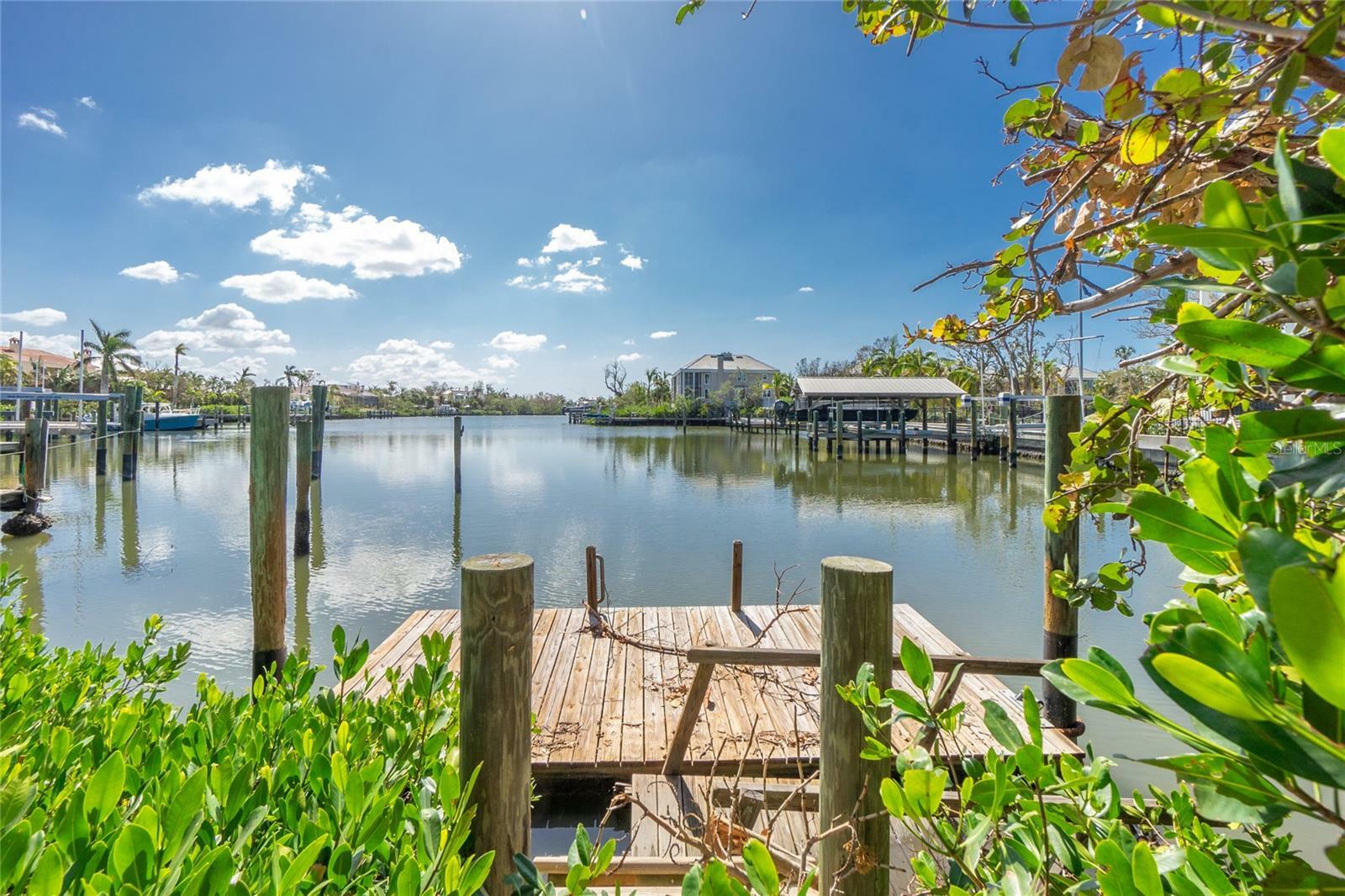 Property Photo:  3928 Roberts Point Road  FL 34242 