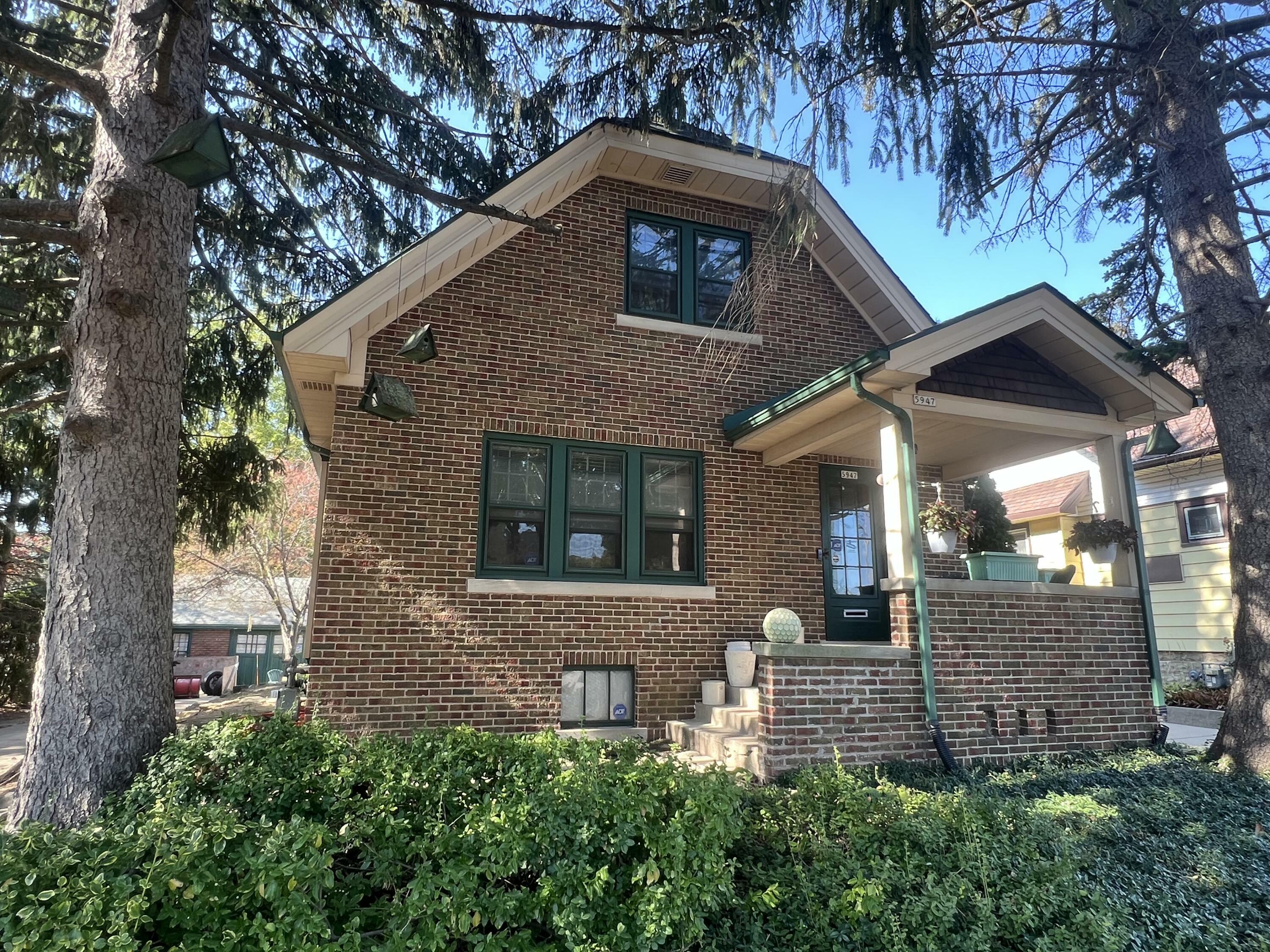 Property Photo:  5947 N 35th St  WI 53209 