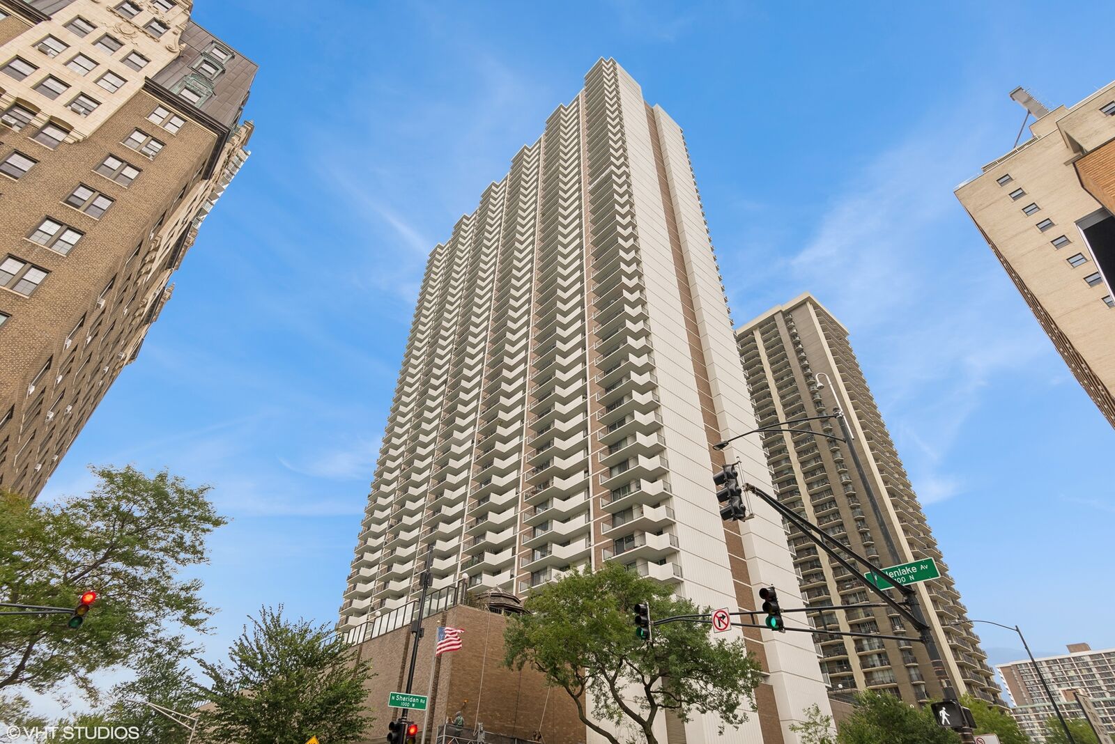 Property Photo: 6033 N Sheridan Road 22B IL 60660