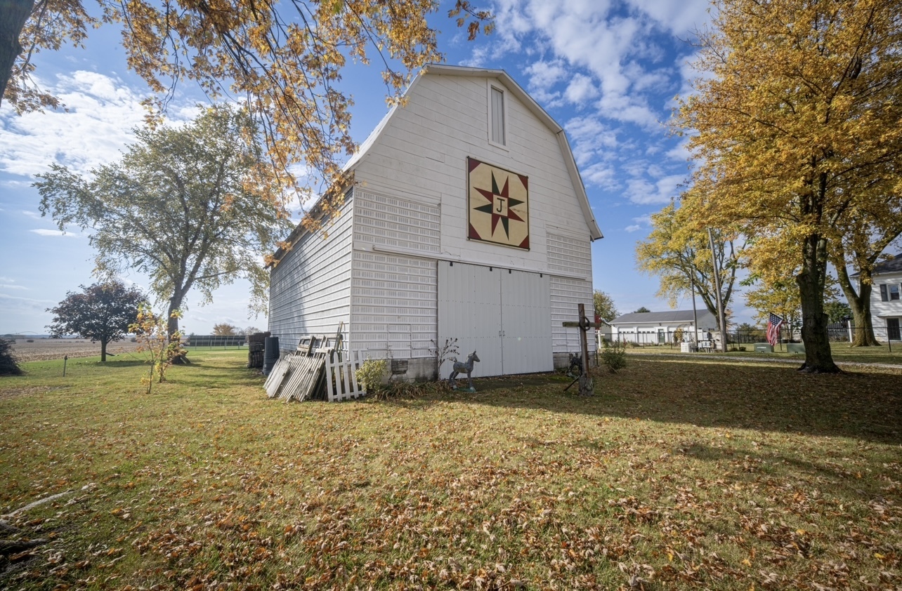 Property Photo:  6744 W 9000 North Road  IL 60950 