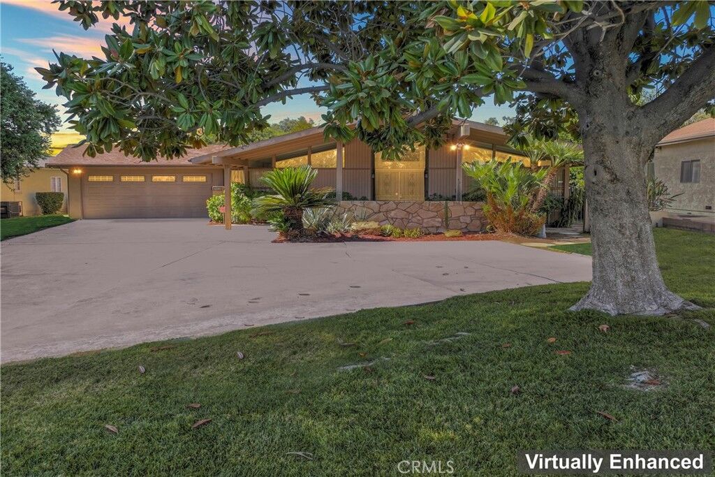 Property Photo: 3040 Parkside Drive CA 92404
