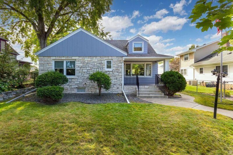 Property Photo: 1242 Palace Avenue MN 55105