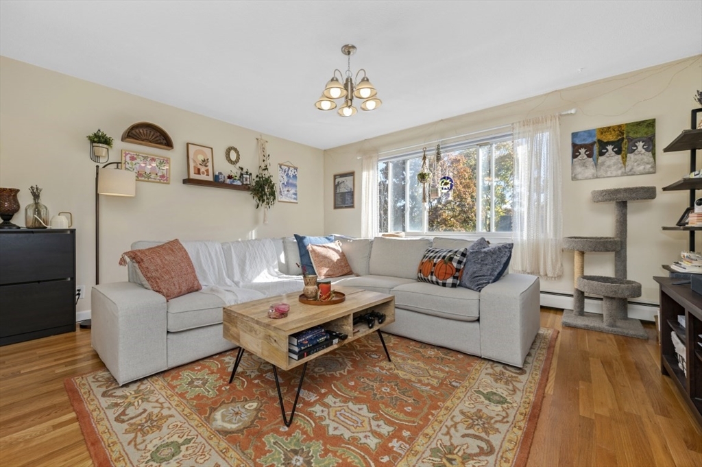 Property Photo:  71 Oxford Avenue 6  MA 02138 