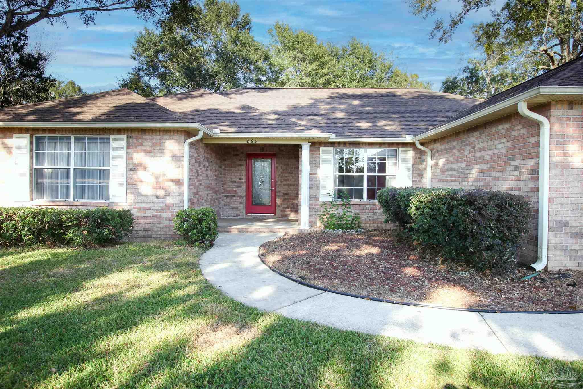 Property Photo:  868 Copper Ridge Pl  FL 32533 