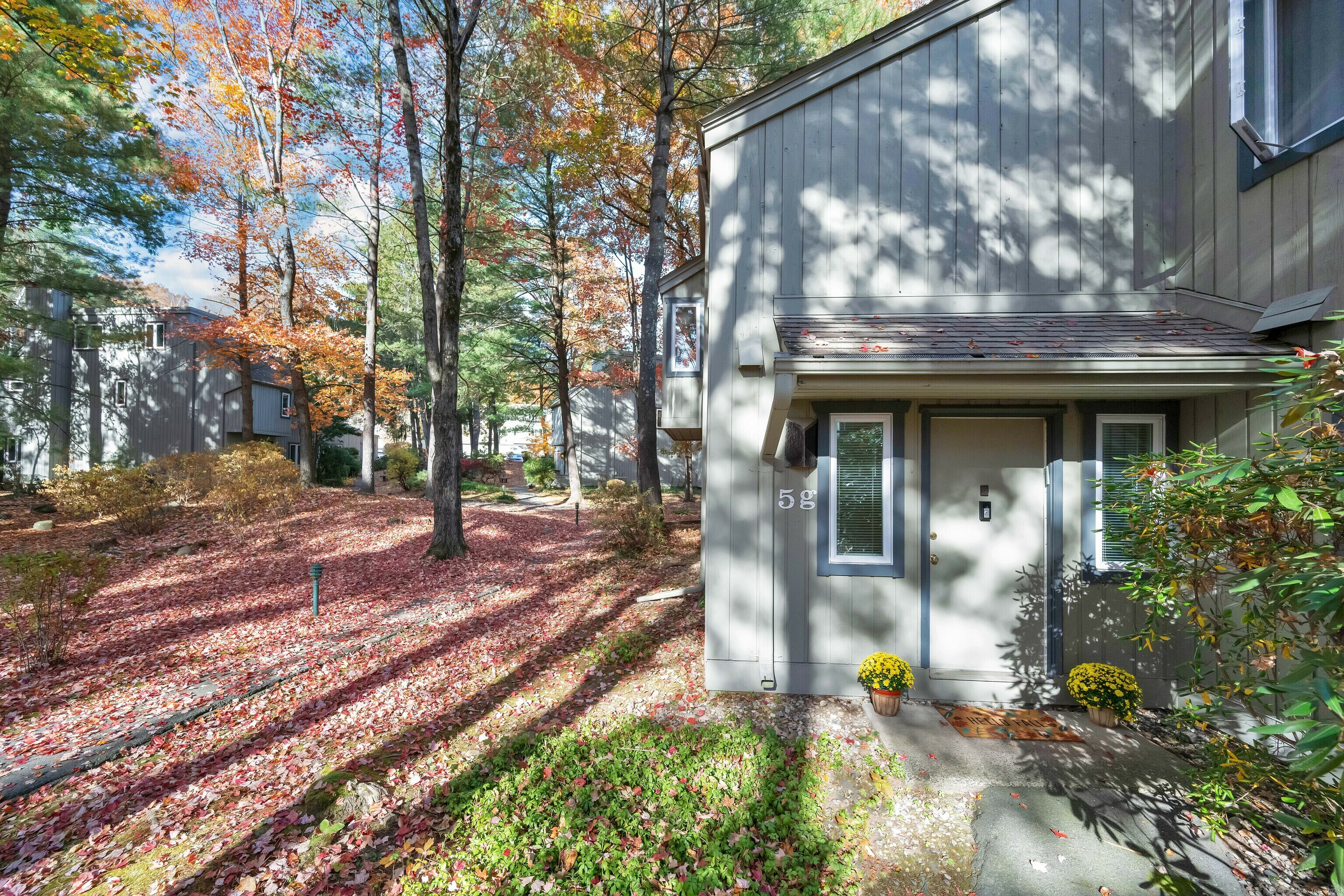 Property Photo:  5 Talcott Glen Road G  CT 06032 