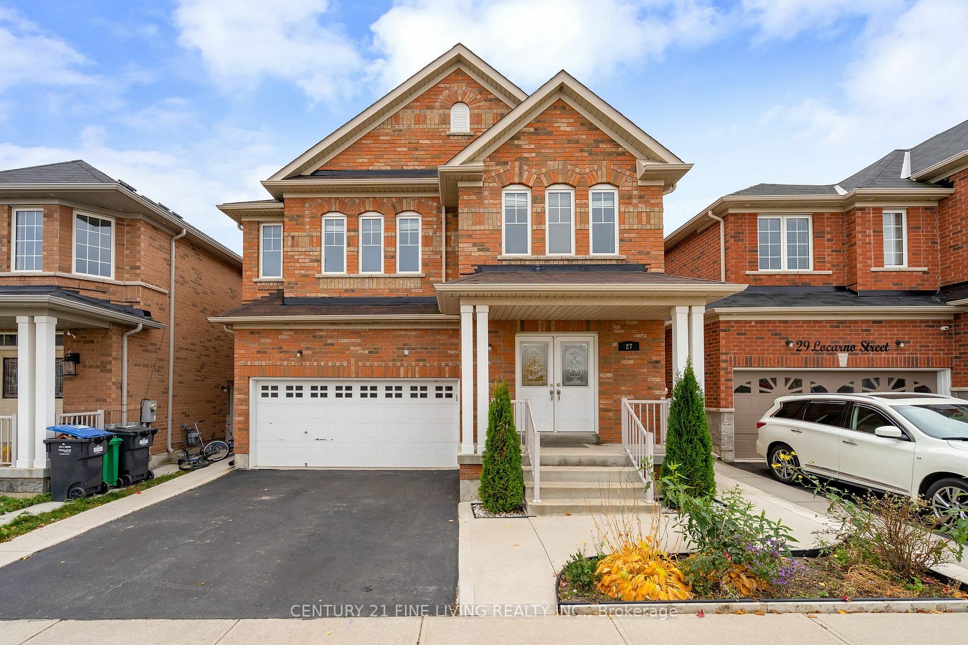 27 Locarno St  Brampton ON L6R 3T8 photo