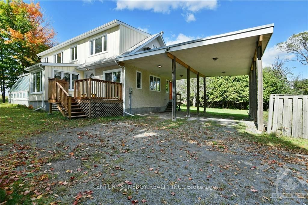 Property Photo:  500 Ashdad Rd  ON K7V 3Z9 