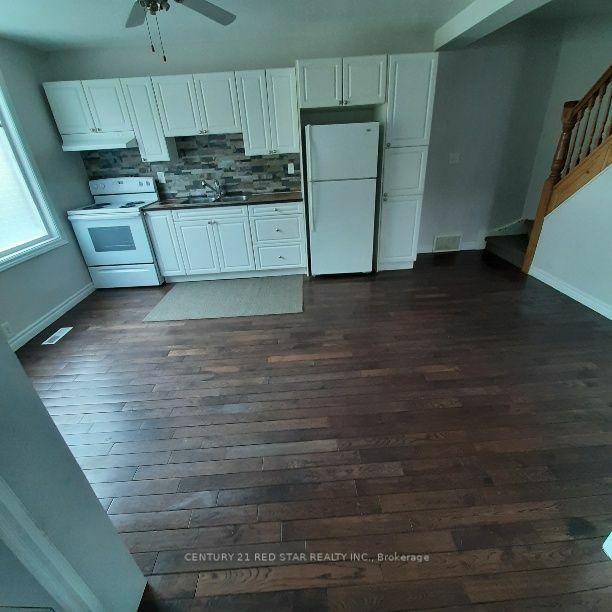 Property Photo:  241 William St  ON N6B 3C1 