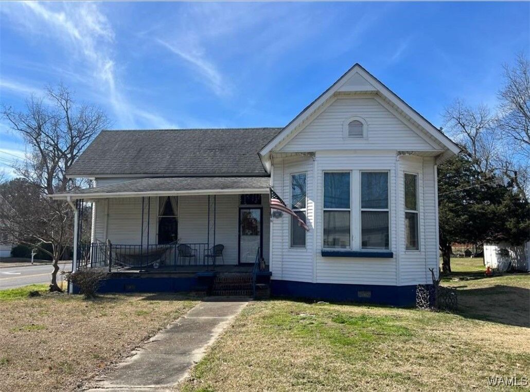 Property Photo: 301 Eutaw Ave AL 35462