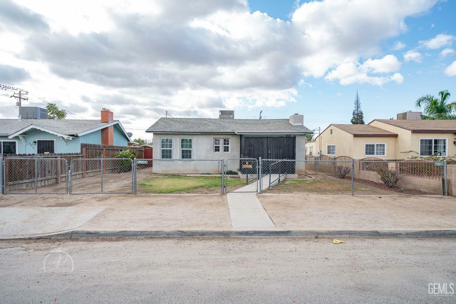 Property Photo:  505 El Tejon Avenue  CA 93308 