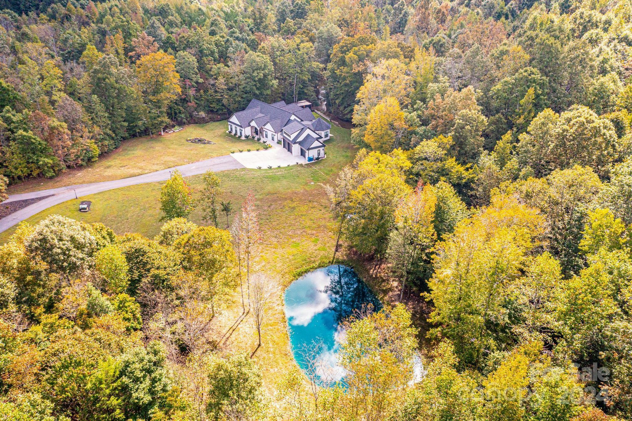 Property Photo: 1176 Wisteria Drive NC 28602