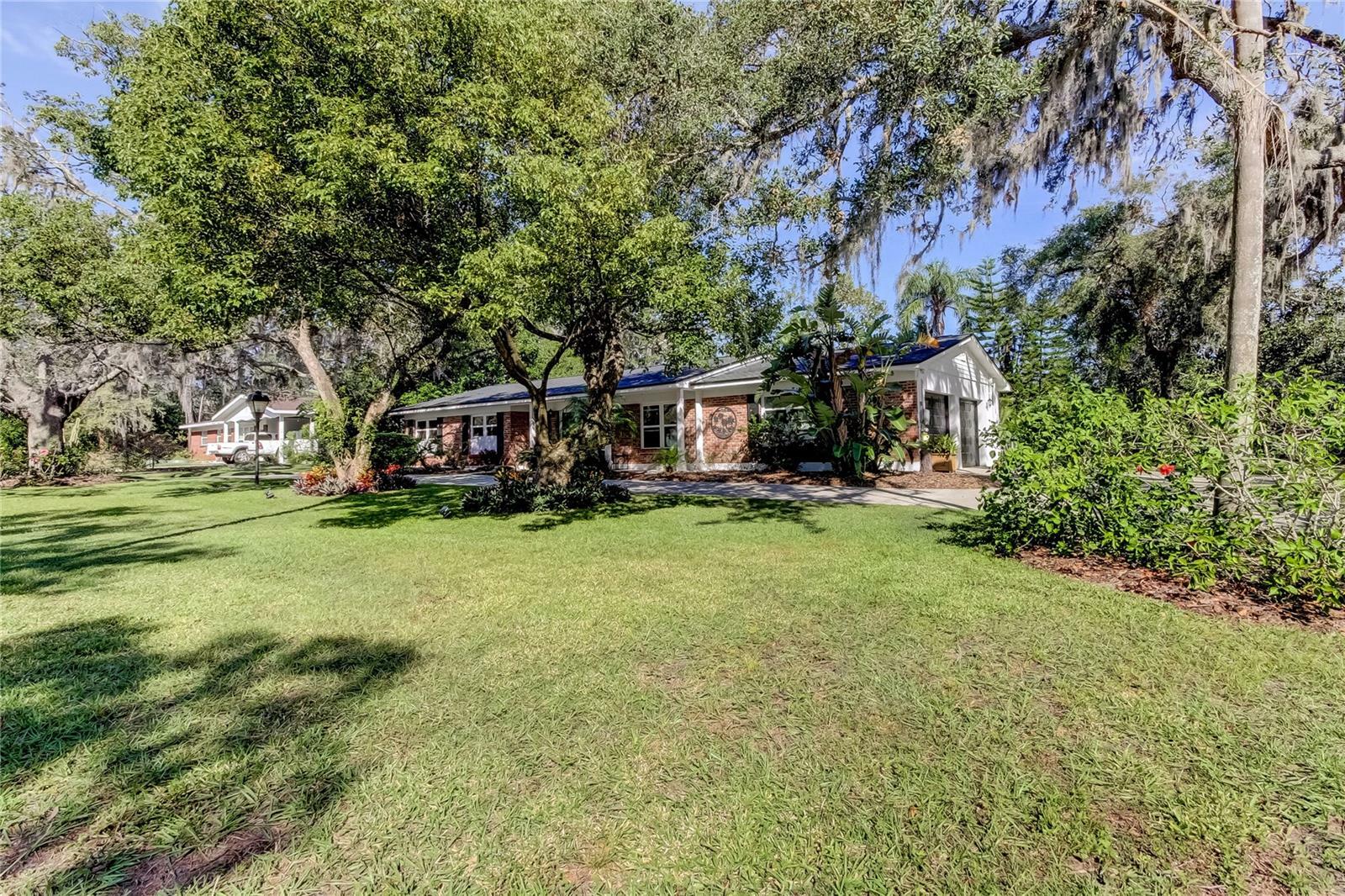 Property Photo:  438 S Riverhills Drive  FL 33617 