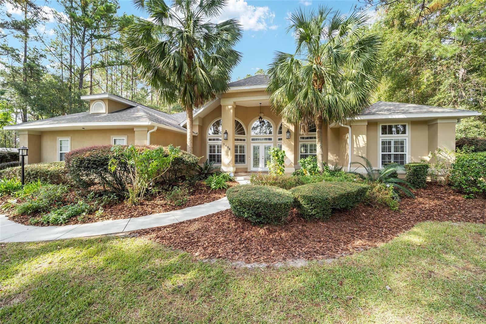 Property Photo:  1406 SW 105th Terrace  FL 32607 