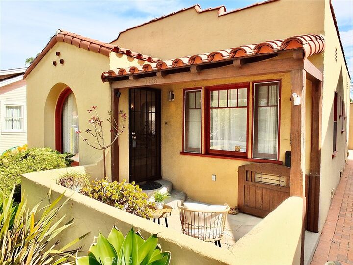 Property Photo:  3526 Gundry Avenue  CA 90807 