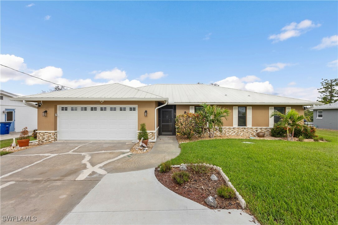 Property Photo: 6148 Plumosa Avenue FL 33908