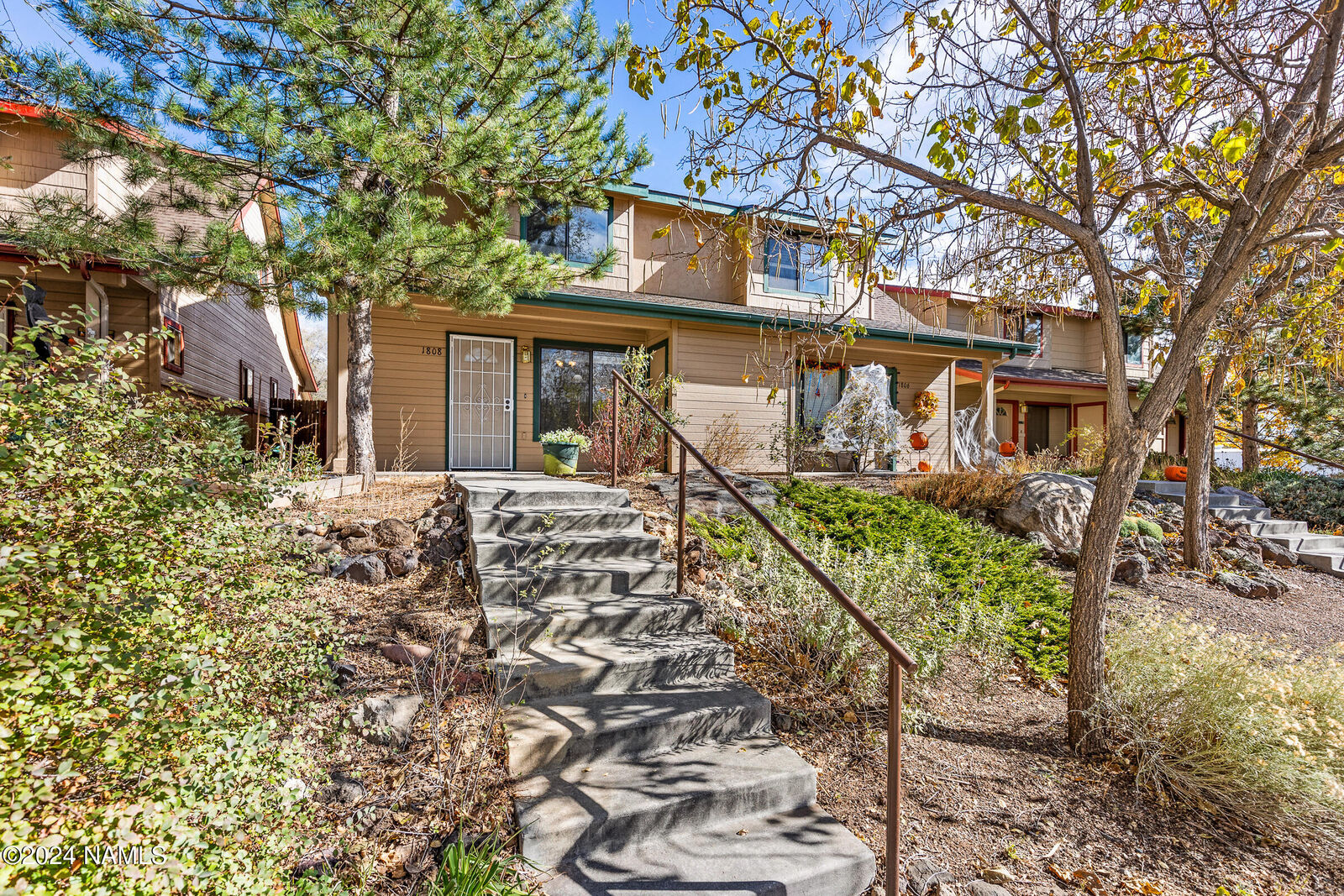Property Photo: 1808 N East Street AZ 86004