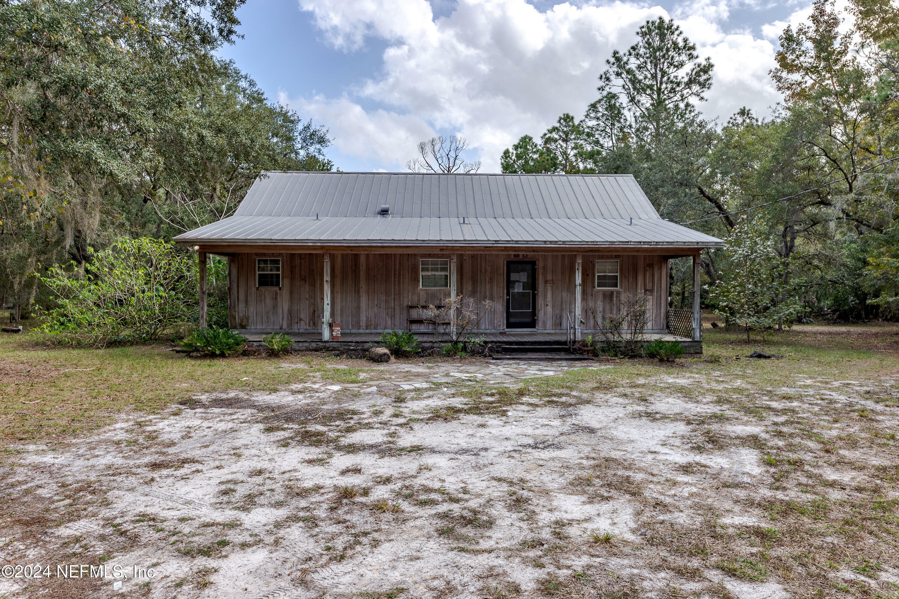 Property Photo:  225 Pioneer Trail  FL 32043 