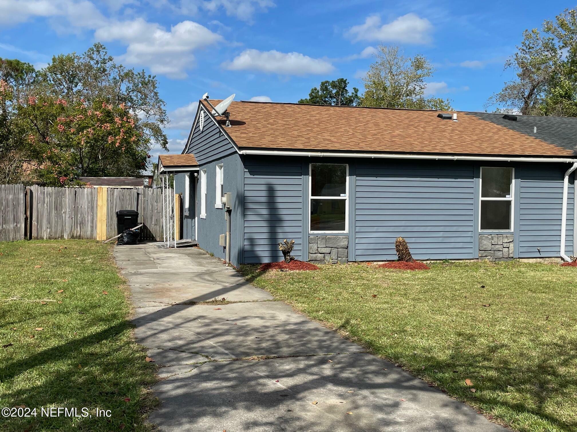 Property Photo:  2632 Gifford Avenue A  FL 32065 