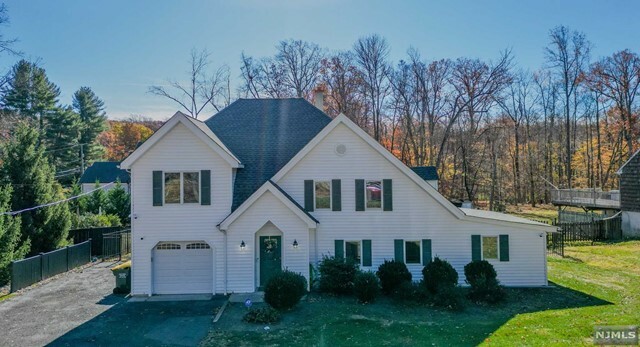 Property Photo:  44 Old Smalleytown Road  NJ 07059 