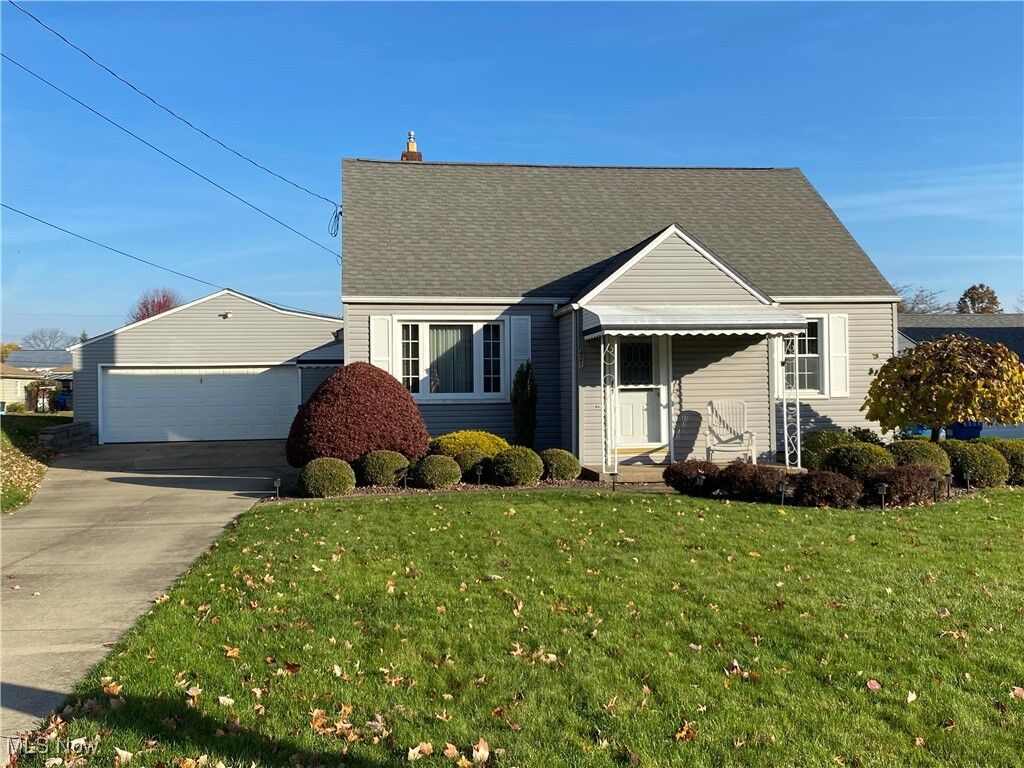 Property Photo: 421 W Omar Street OH 44471