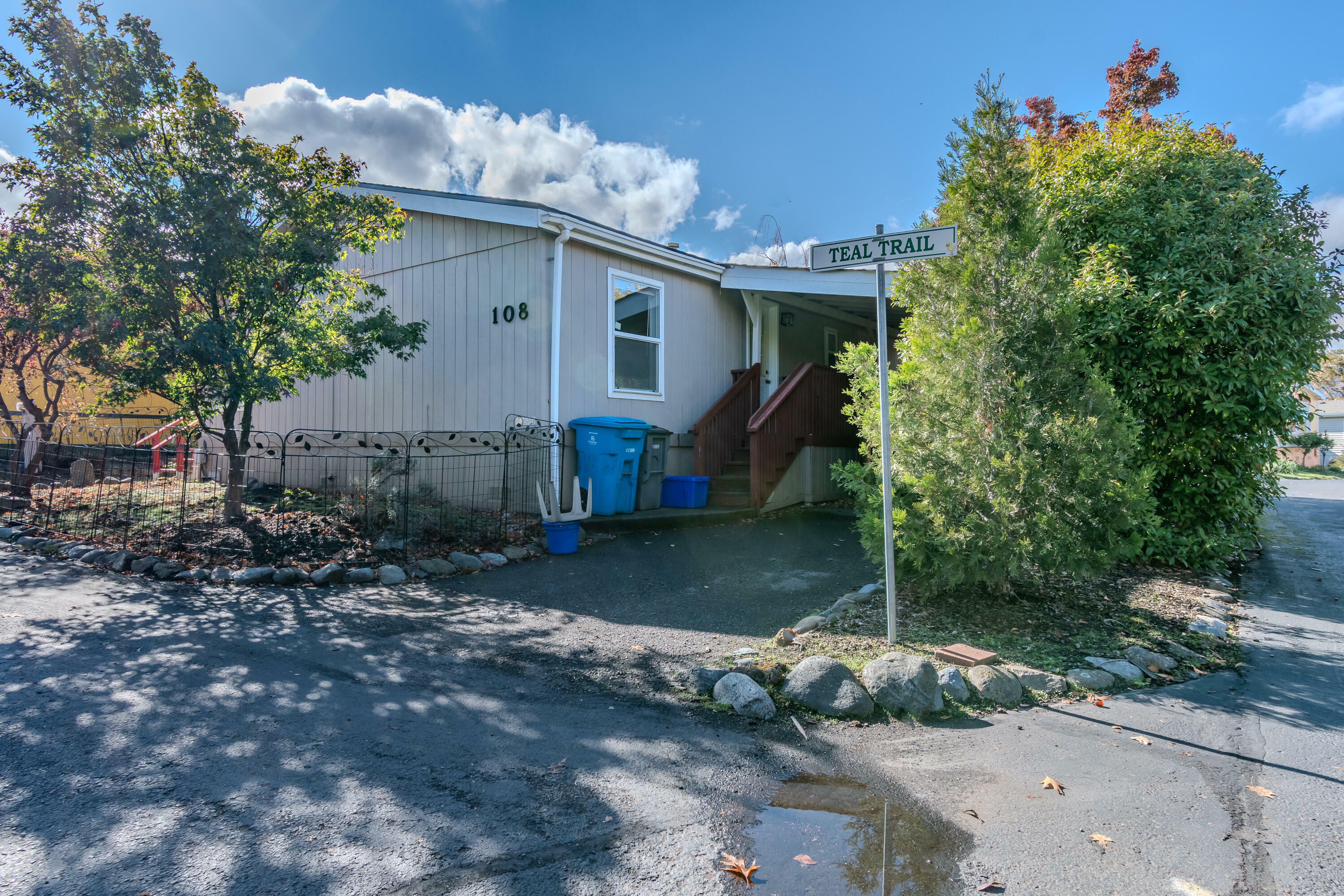 Property Photo:  321 Clay Street Spc 108  OR 97520 