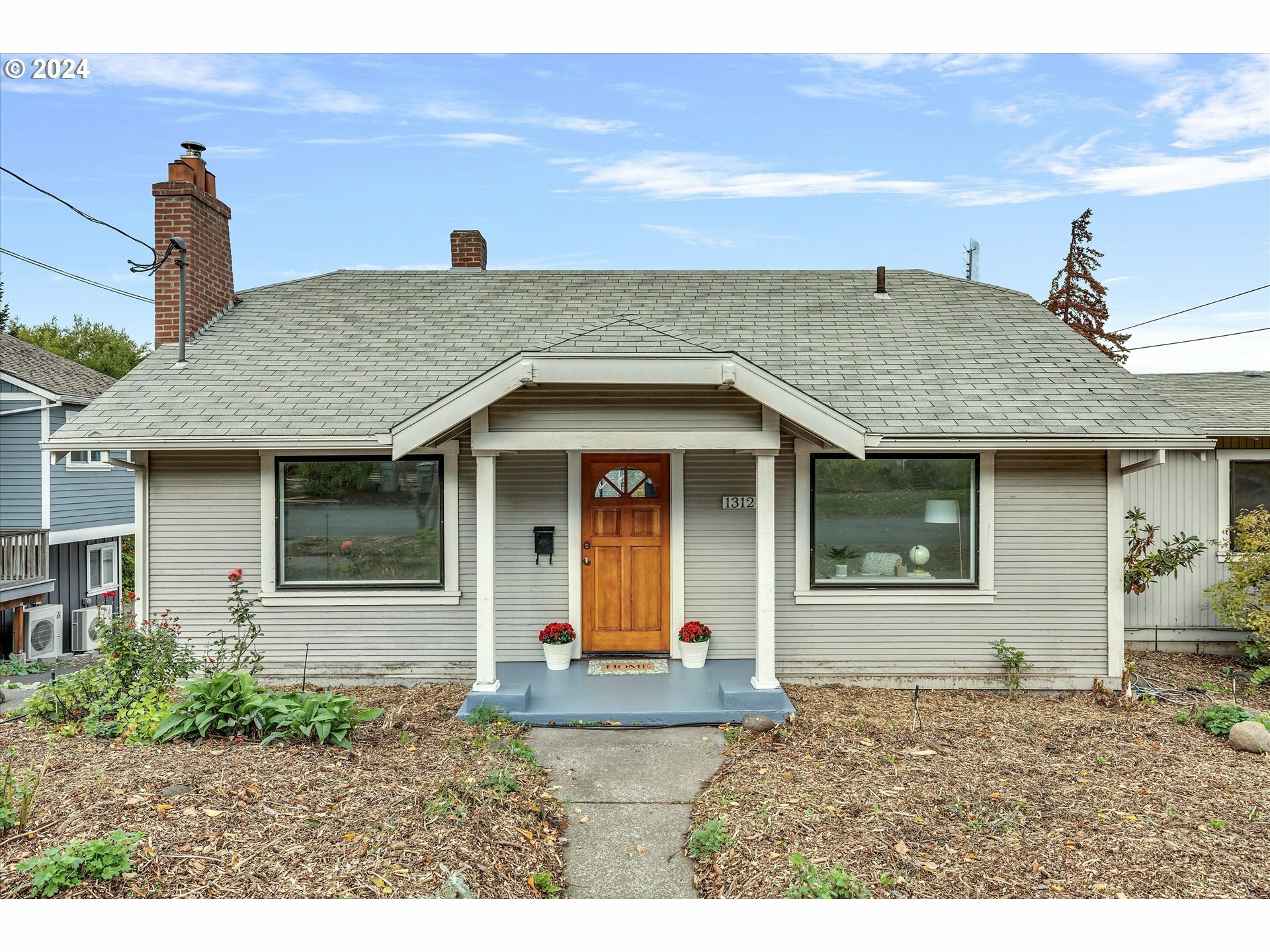 1312 Cascade Ave  Hood River OR 97031 photo