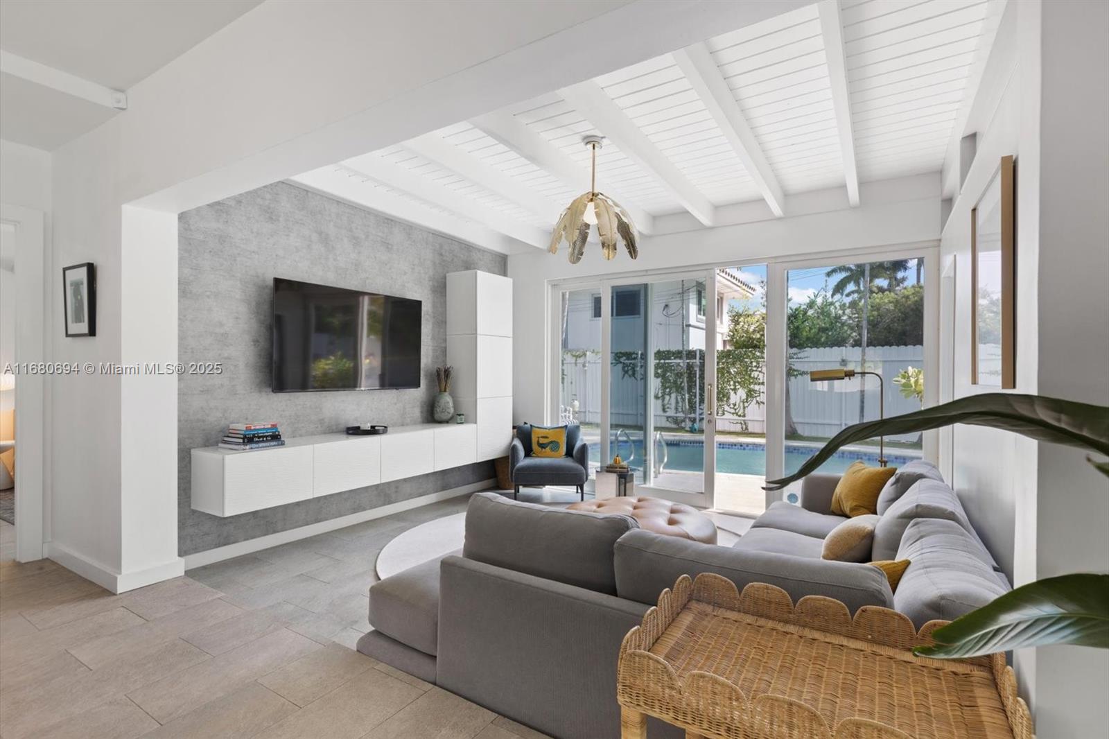 Property Photo: 1610 S Bayshore Dr FL 33133