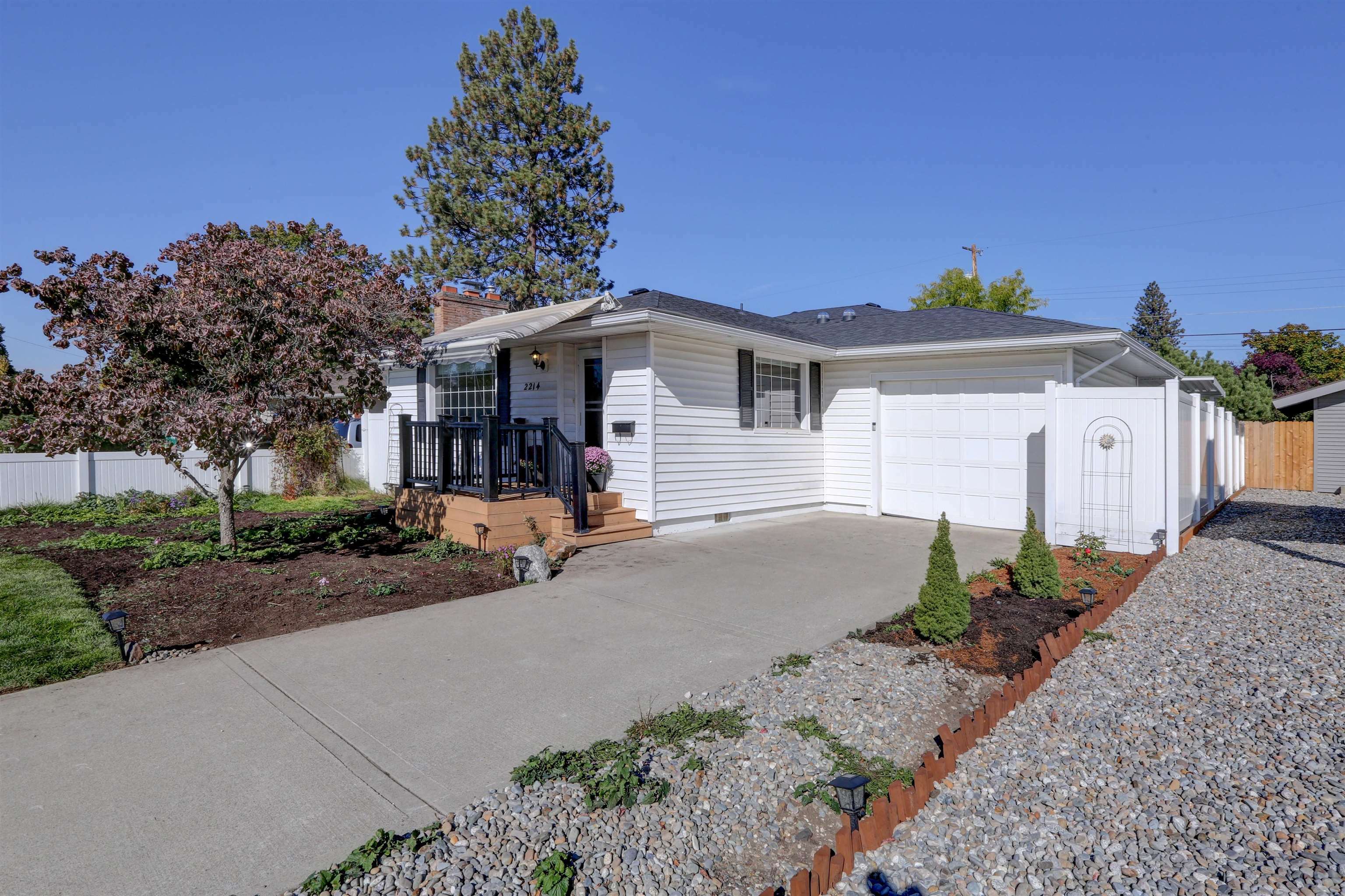 Property Photo:  2214 W Providence Ave  WA 99205 